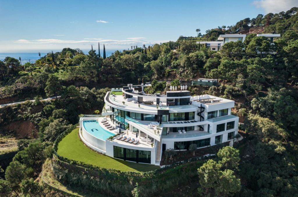 30K Square Foot Modern New Build In Spain (PHOTOS)